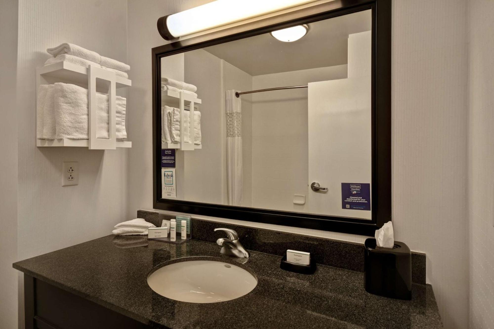 Hampton Inn & Suites Columbia South Fort Meade Area Экстерьер фото