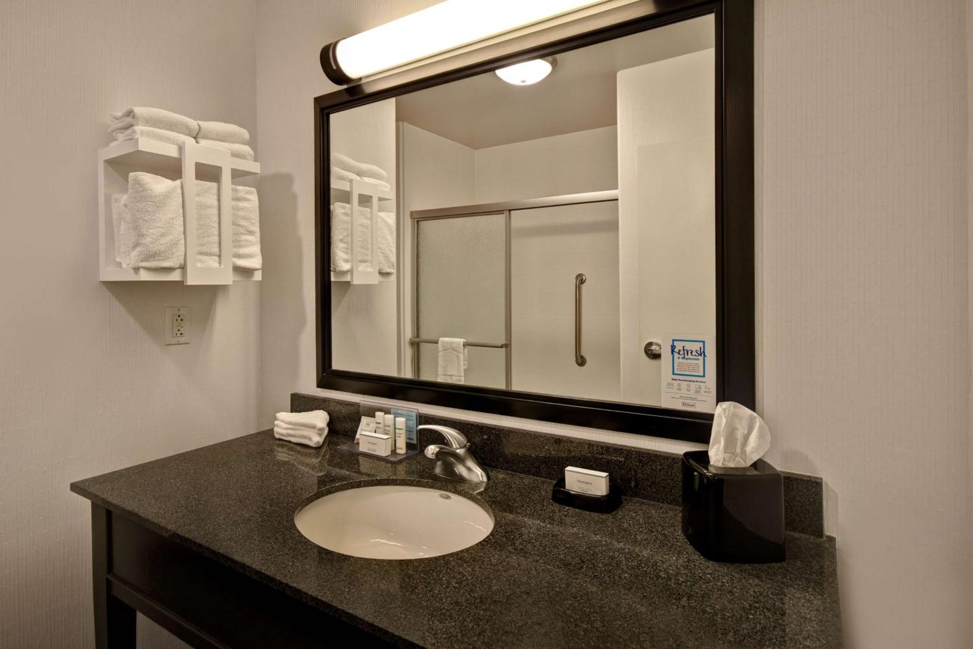 Hampton Inn & Suites Columbia South Fort Meade Area Экстерьер фото